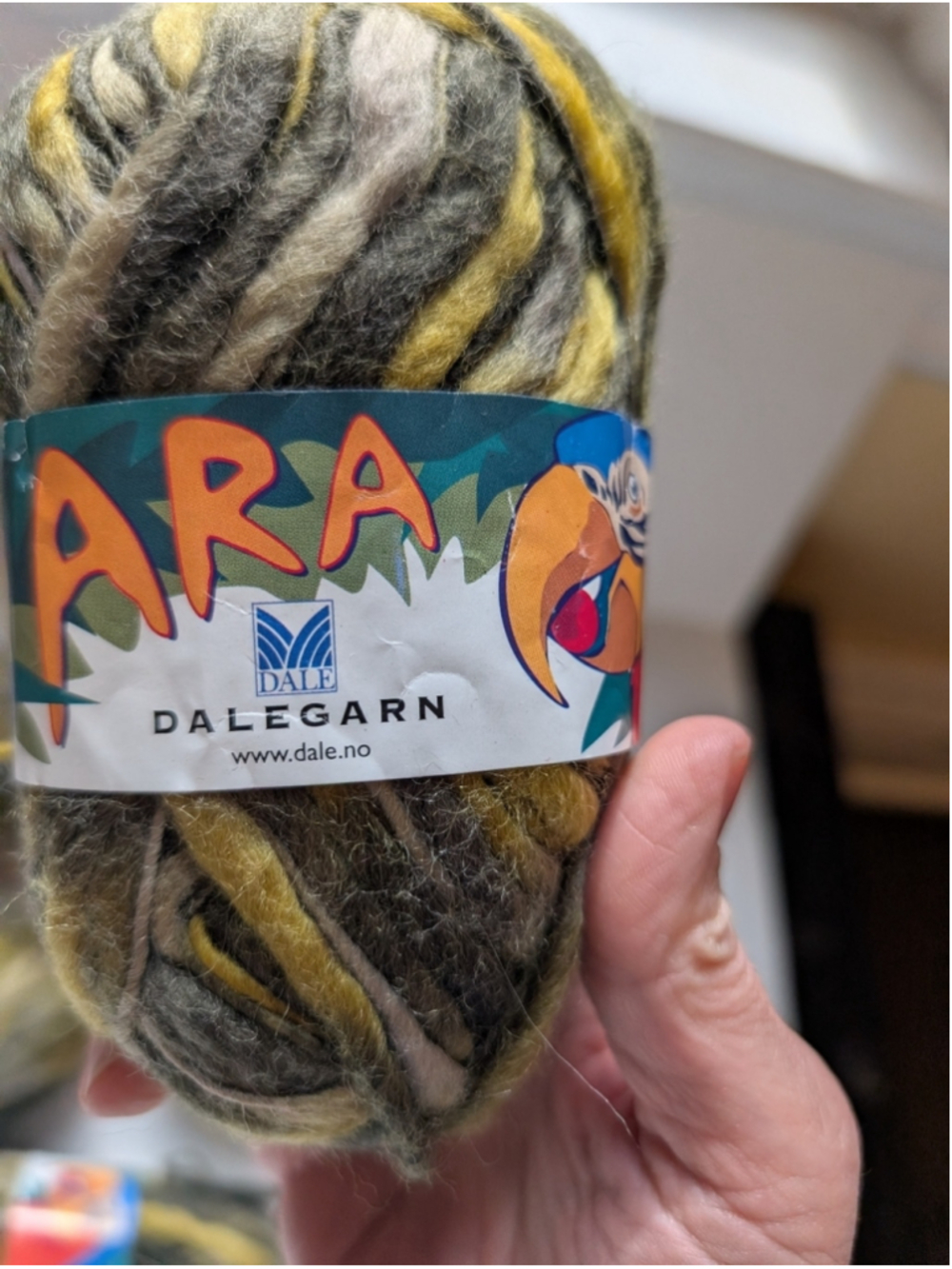 Dale Of Norway Dalegarn Ara Multi-Color Wool Blend Yarn 7 x 50 Grams BNWT - Picture 2 of 4